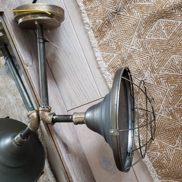 New Lighting - Picture 2 of 5